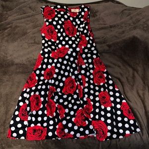 Knee-length flower/polkadot dress